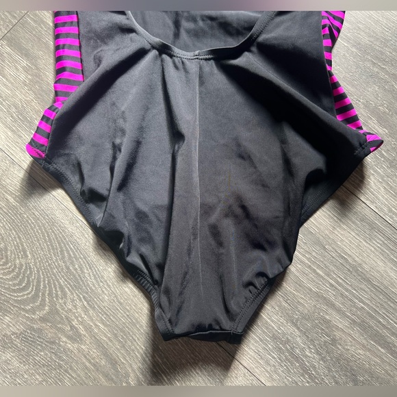 Nike Laser Stripe CrossBack One Piece Swimsuit One Piece Black & Purple Size M - Picture 12 of 13